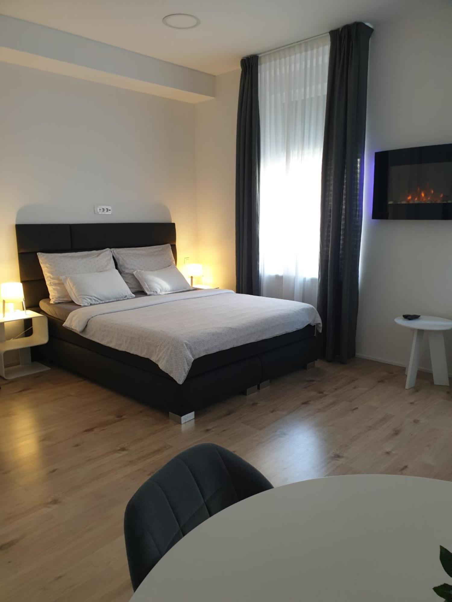 City Center Main Square Apartments Загреб Екстериор снимка